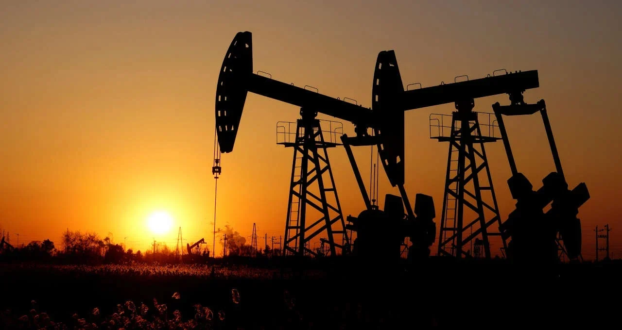 Preços do petróleo sobem mais de 2% em meio a impasse entre EUA e Irã - Imagem do artigo